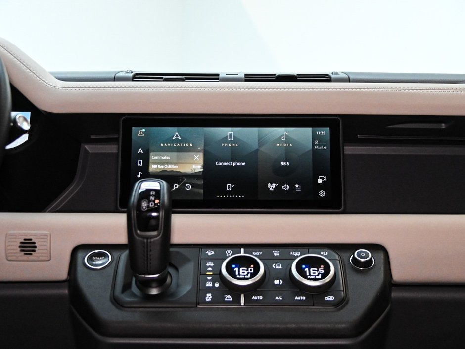 2024 Land Rover Defender X-Dynamic SE-20