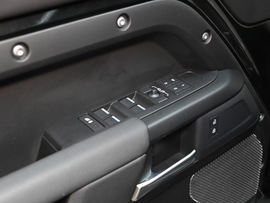 2024 Land Rover Defender S-9