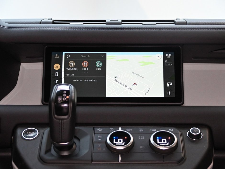2024 Land Rover Defender S-19