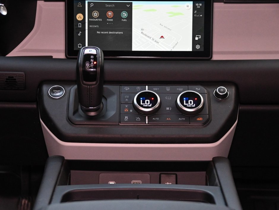 2024 Land Rover Defender S-20