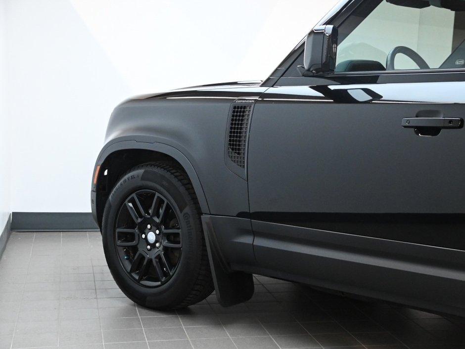 2024 Land Rover Defender S-28