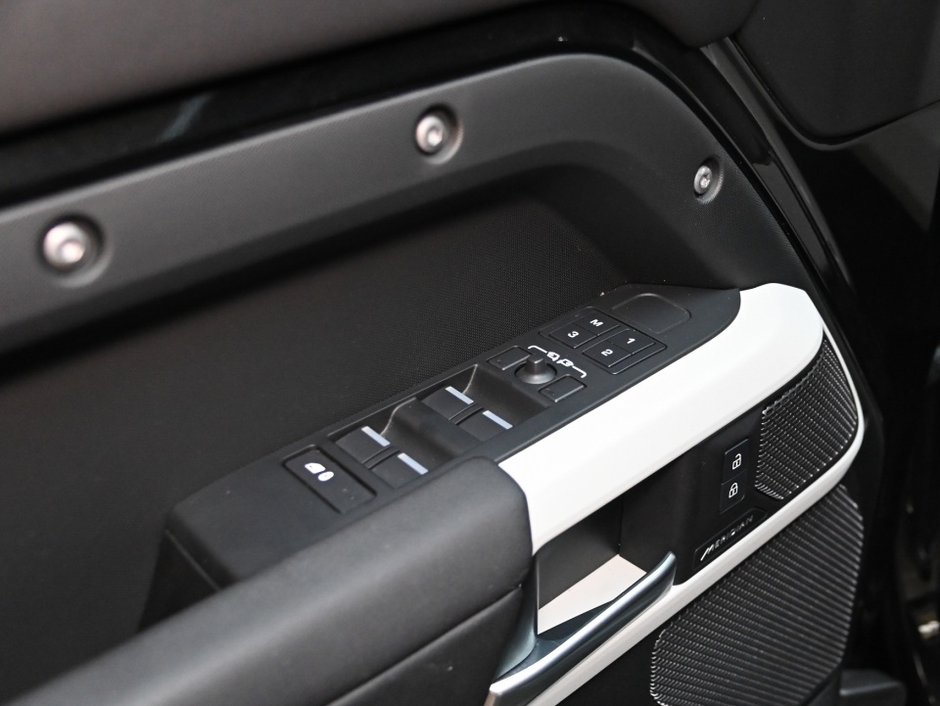 2024 Land Rover Defender S-9