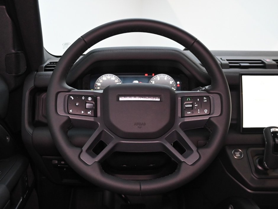 2025 Land Rover Defender S-27