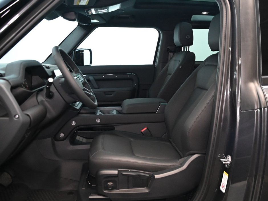 2025 Land Rover Defender S-8
