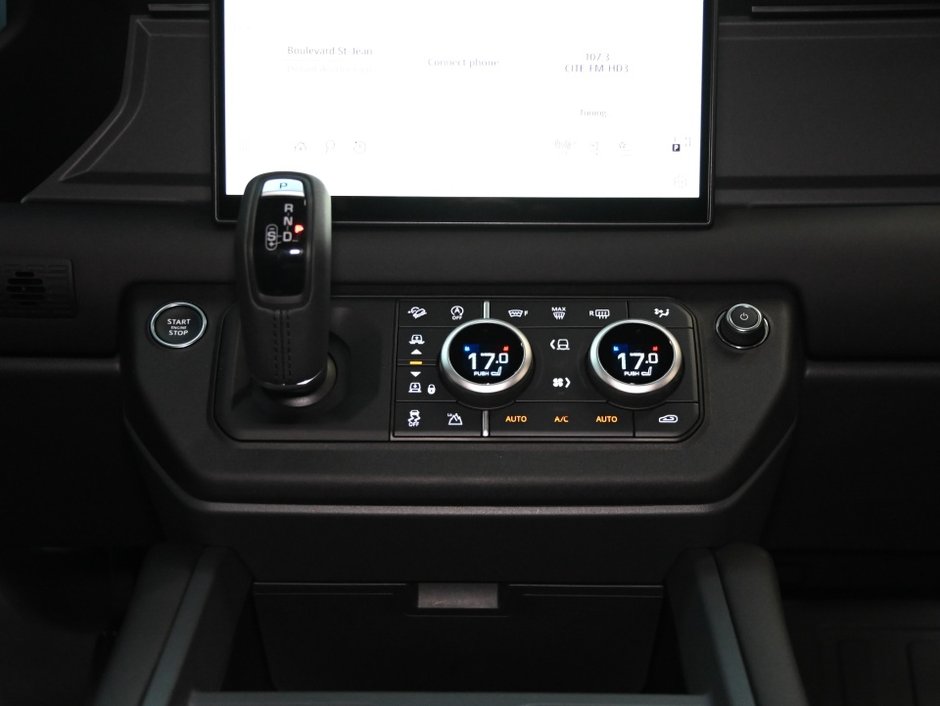 2025 Land Rover Defender S-25