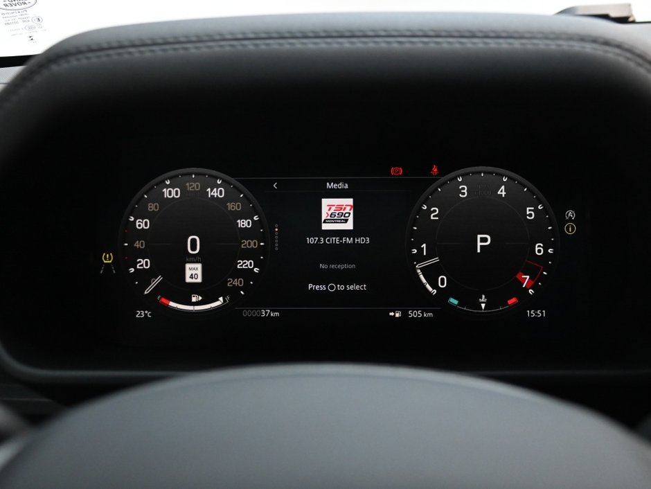 2025 Land Rover Defender S-21