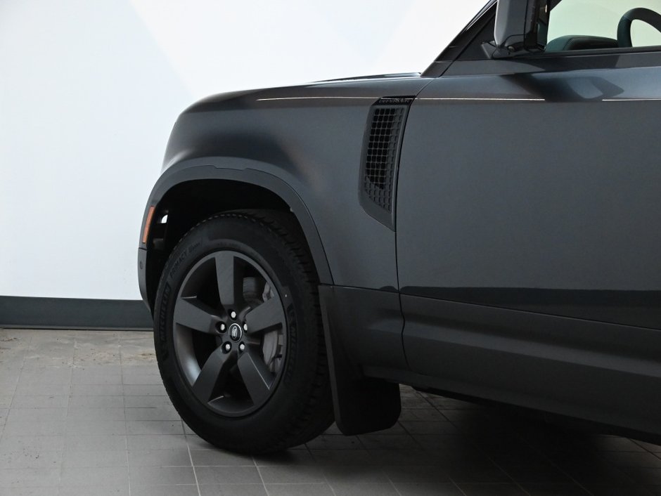 2025 Land Rover Defender S-10