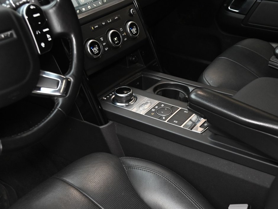 2020 Land Rover Discovery SE-11