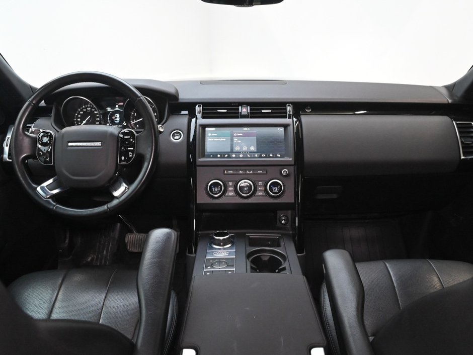 2020 Land Rover Discovery SE-12