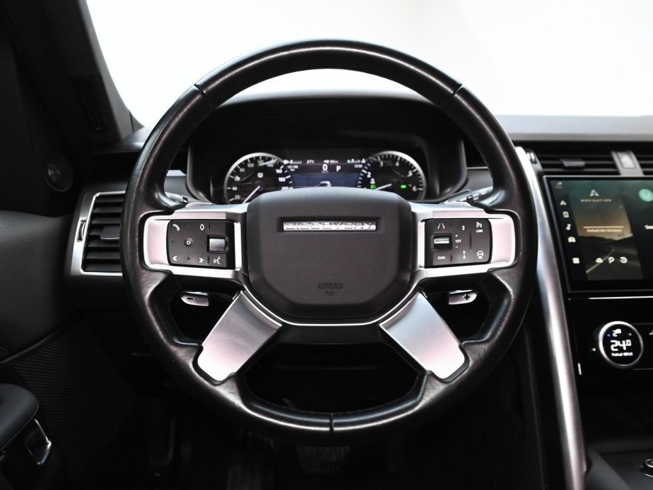 2023 Land Rover Discovery S-15