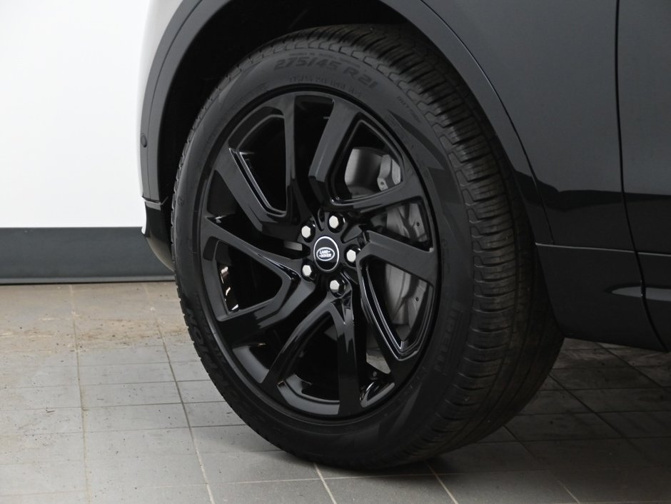 2025 Land Rover Discovery Dynamic SE-32