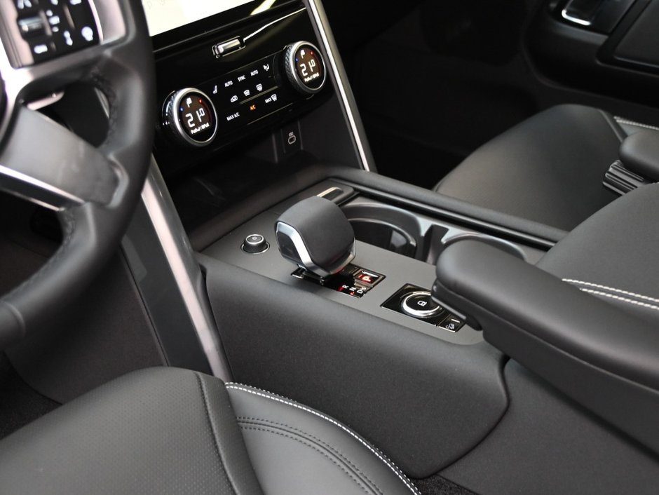 2025 Land Rover Discovery Dynamic SE-15