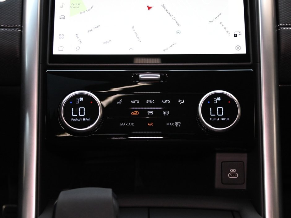 2025 Land Rover Discovery Dynamic SE-26