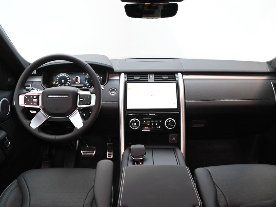 2025 Land Rover Discovery Dynamic SE-24