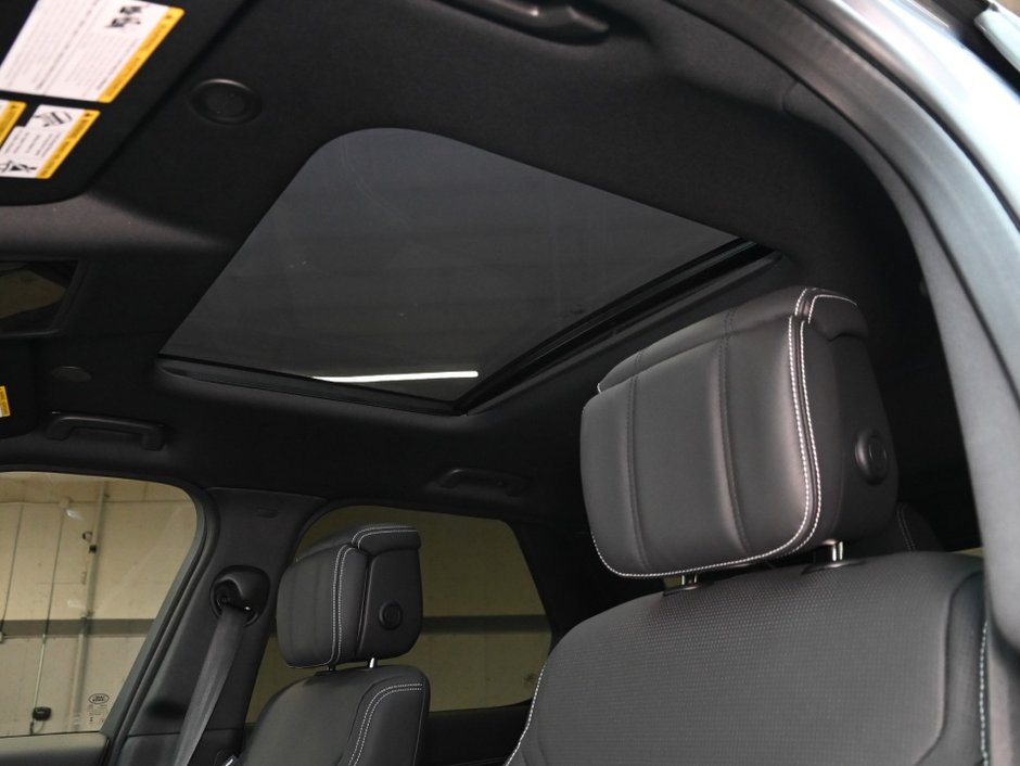 2025 Land Rover Discovery Dynamic SE-19
