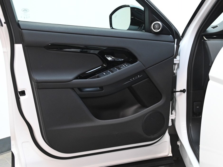 2026 Land Rover Range Rover Evoque S-9