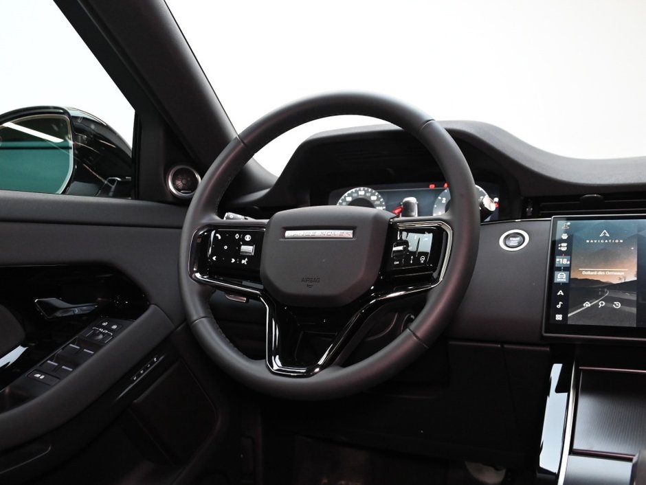 2026 Land Rover Range Rover Evoque Dynamic SE-31