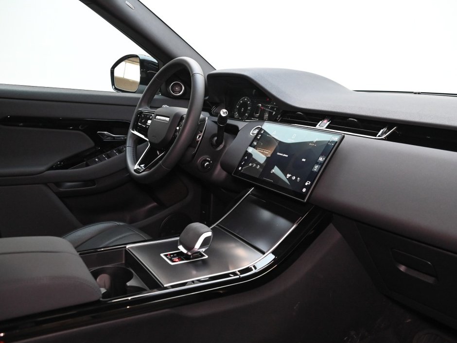 2026 Land Rover Range Rover Evoque Dynamic SE-15