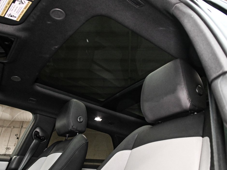 2026 Land Rover Range Rover Evoque Dynamic SE-19