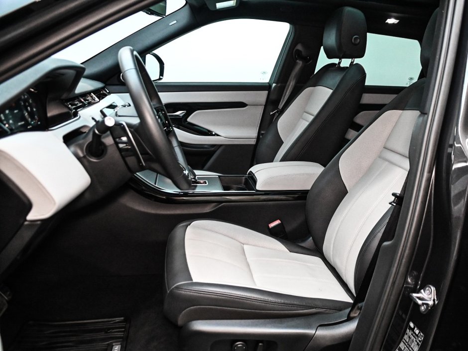 2026 Land Rover Range Rover Evoque Dynamic SE-9