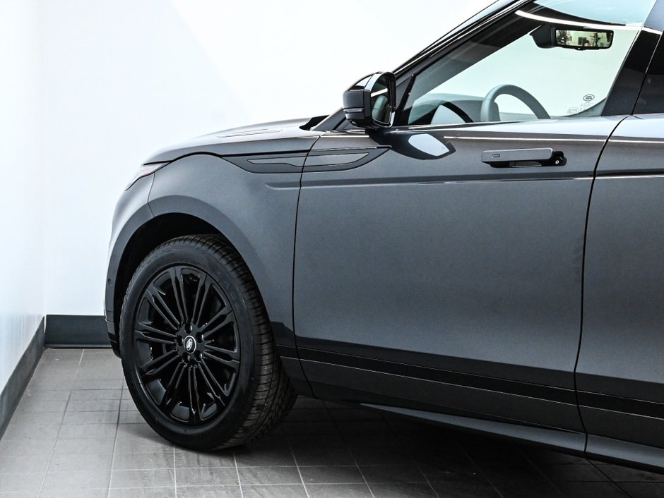 2026 Land Rover Range Rover Evoque Dynamic SE-11