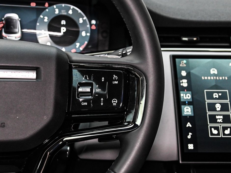 2026 Land Rover Range Rover Evoque Dynamic SE-28