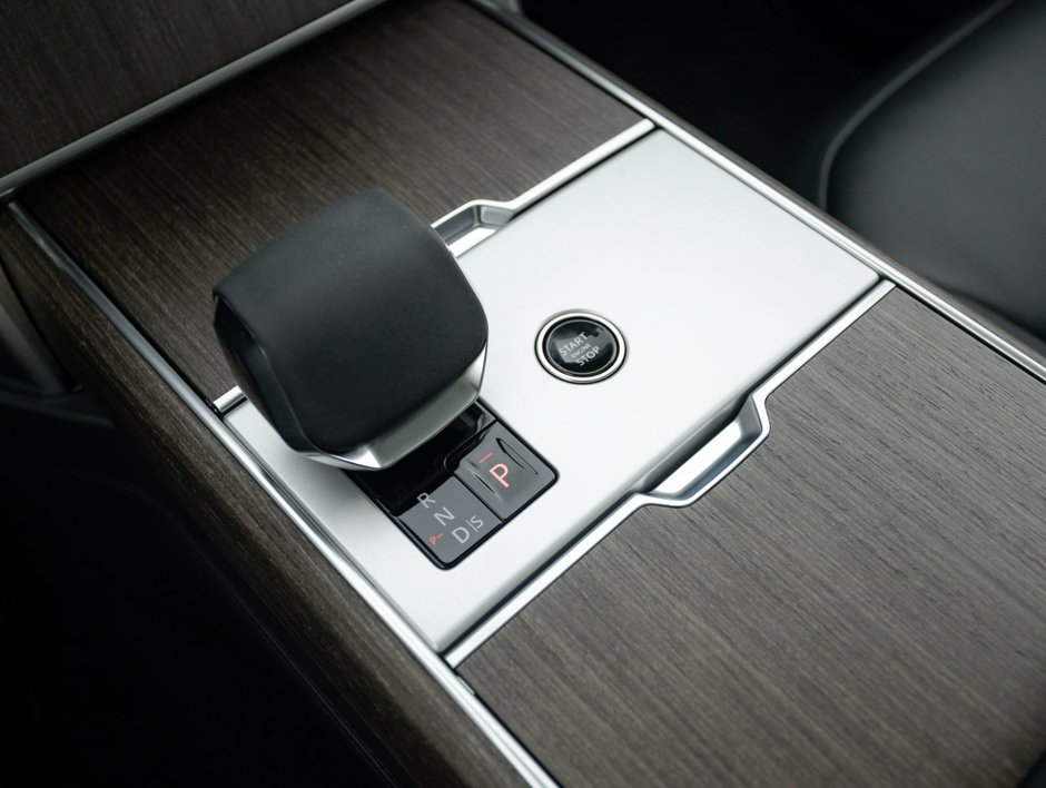 Land Rover Range Rover SE 2025-15