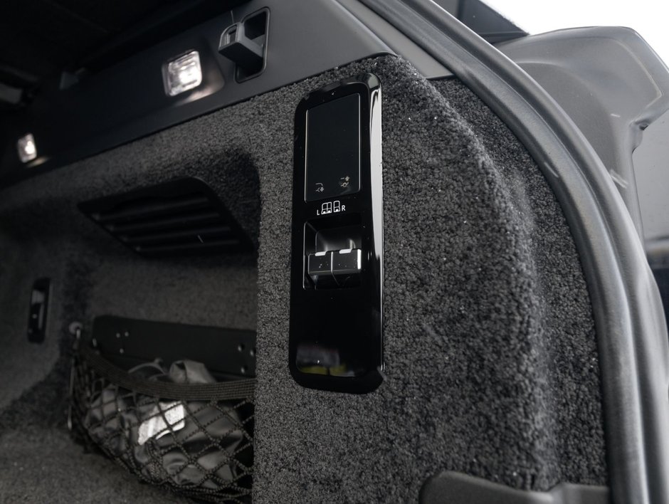 Land Rover Range Rover SE 2025-31