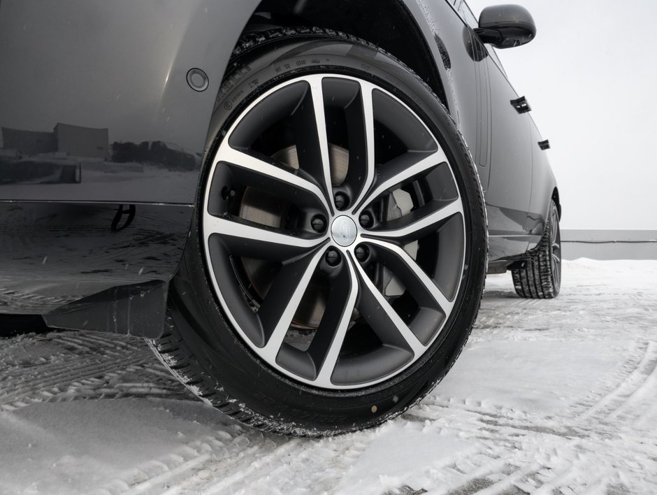 Land Rover Range Rover SE 2025-22