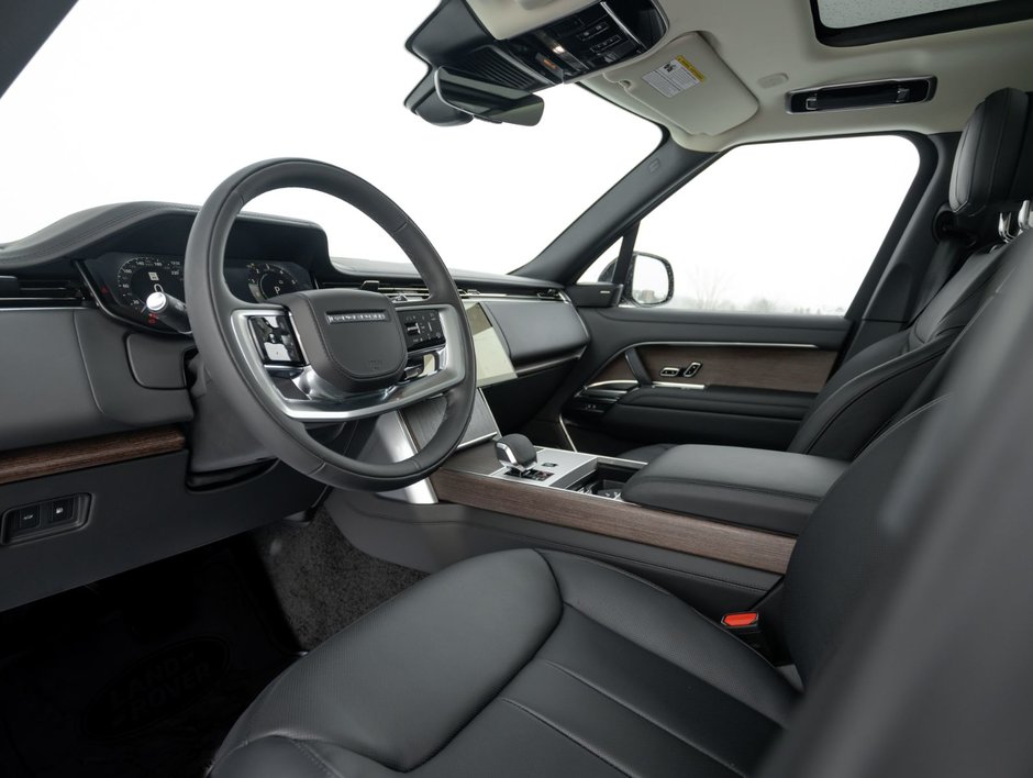 Land Rover Range Rover SE 2025-14