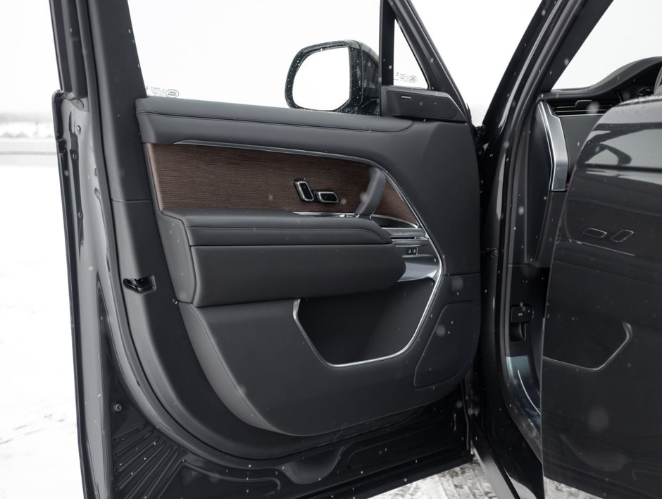 Land Rover Range Rover SE 2025-12