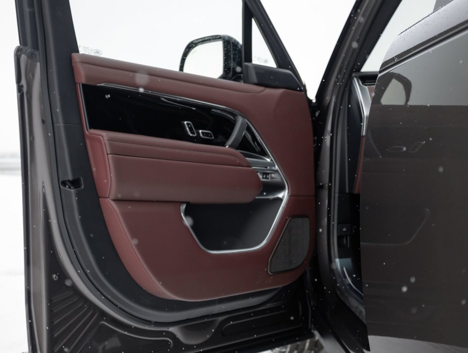 Land Rover Range Rover Autobiography 2025-23
