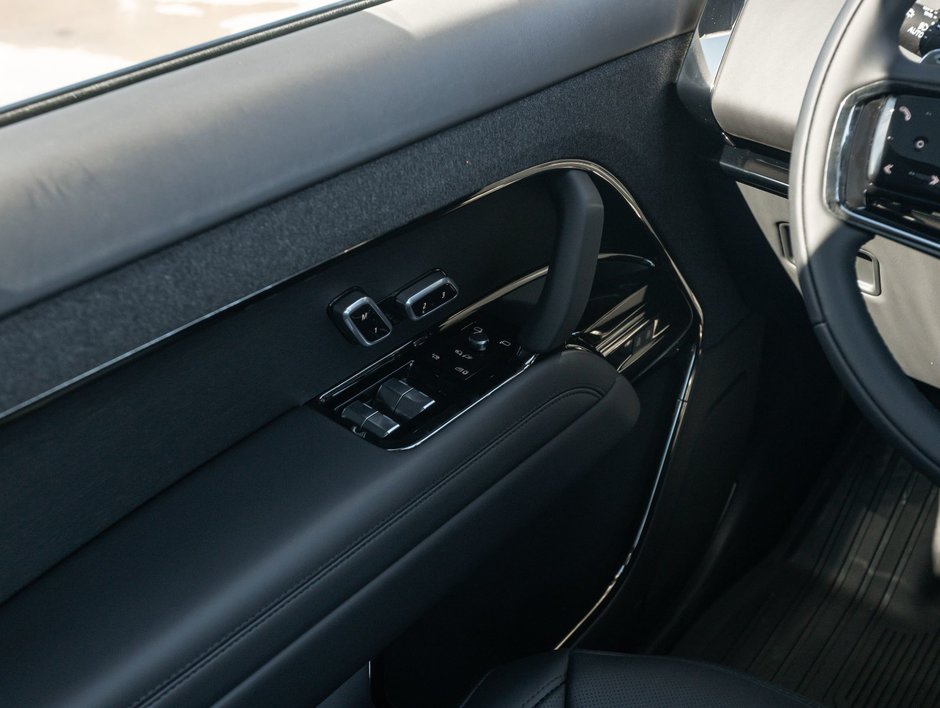 2025 Land Rover Range Rover Sport Dynamic SE-23