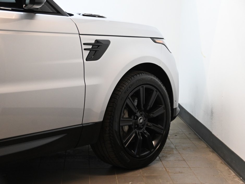 2021 Land Rover Range Rover Sport HSE Silver-32