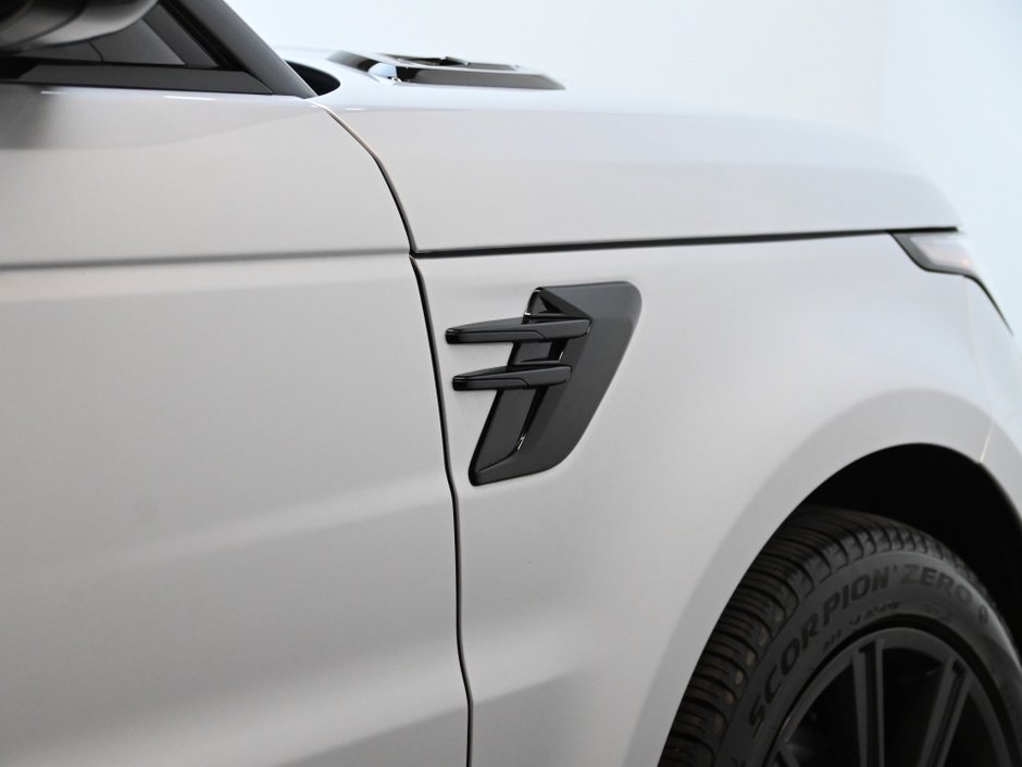 2021 Land Rover Range Rover Sport HSE Silver-33