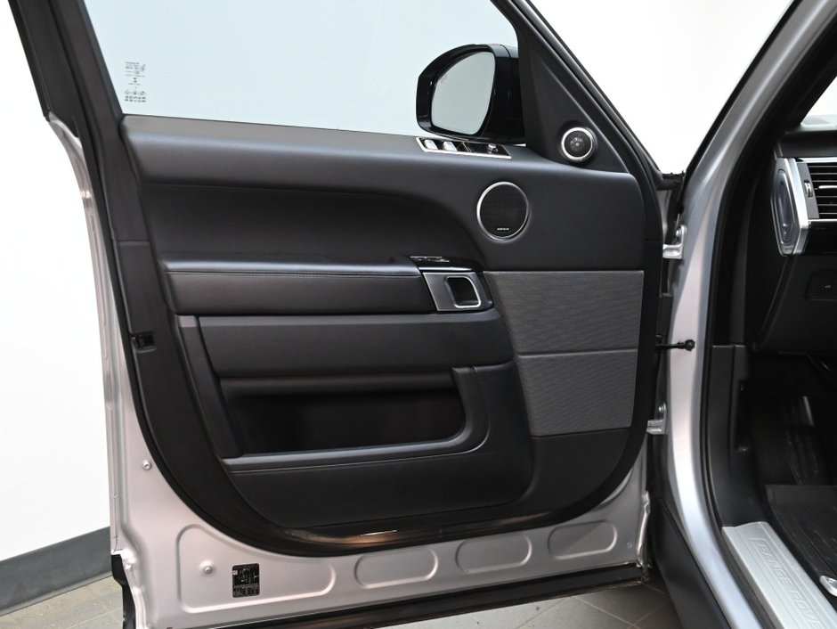 2021 Land Rover Range Rover Sport HSE Silver-8