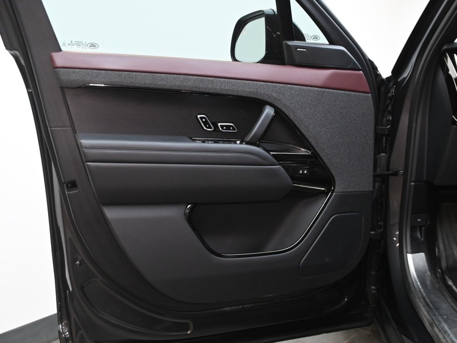 2023 Land Rover Range Rover Sport Dynamic SE-8