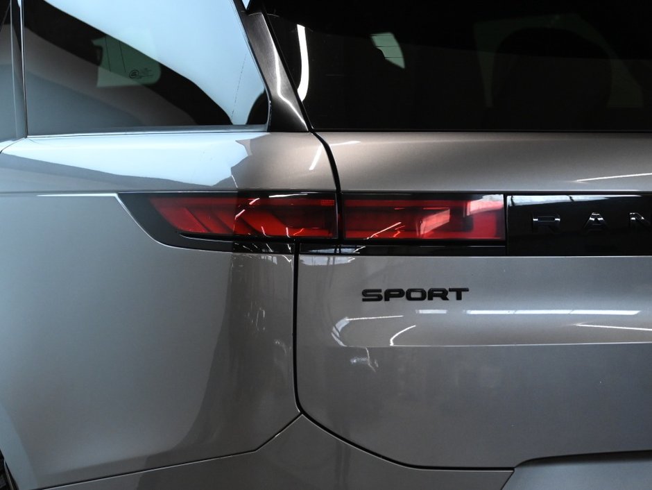 2023 Land Rover Range Rover Sport Dynamic SE-27