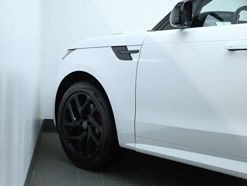 2023 Land Rover Range Rover Sport Dynamic SE-29