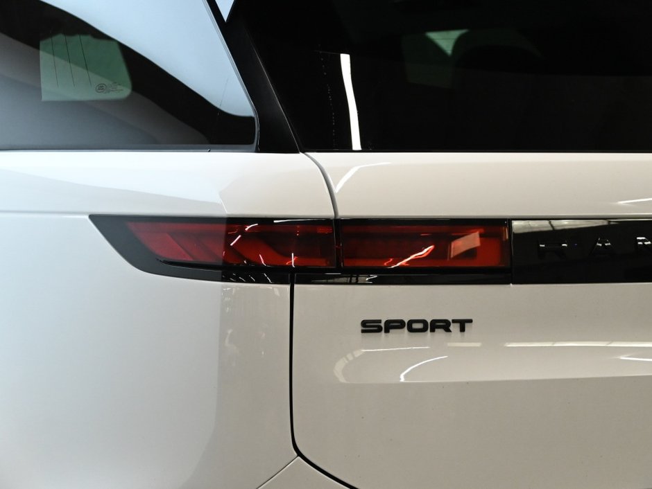 2023 Land Rover Range Rover Sport Dynamic SE-27