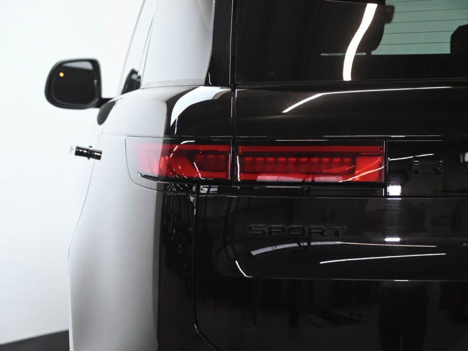 2024 Land Rover Range Rover Sport Dynamic HSE-25