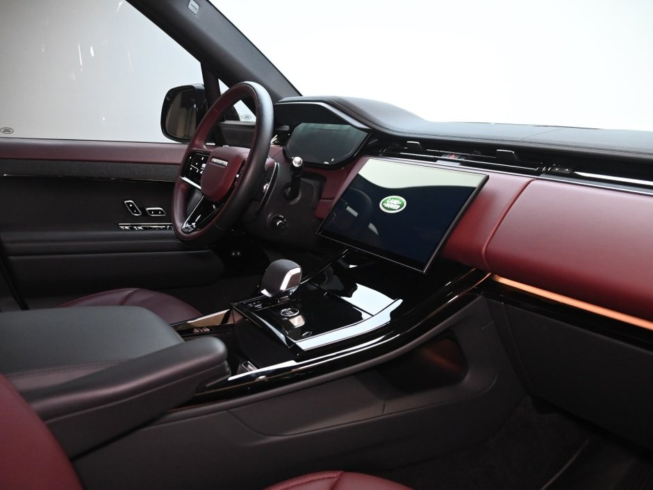 2025 Land Rover Range Rover Sport Dynamic SE-24