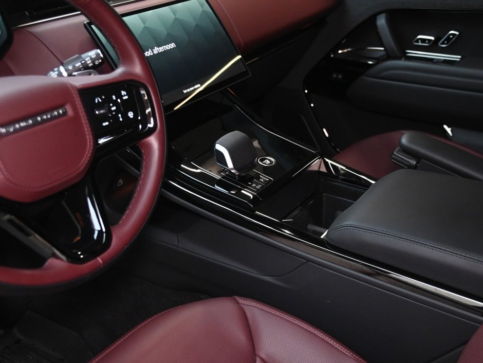 2025 Land Rover Range Rover Sport Dynamic SE-25