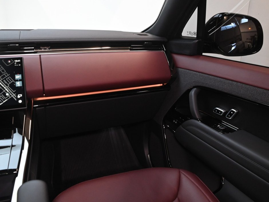 2025 Land Rover Range Rover Sport Dynamic SE-23