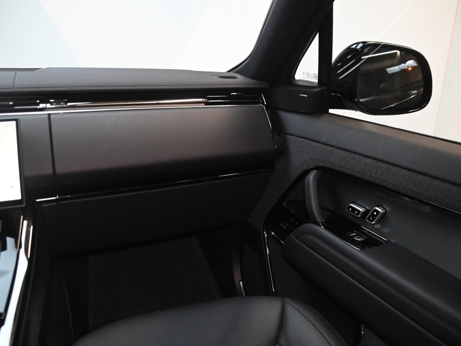 2025 Land Rover Range Rover Sport Dynamic SE-23