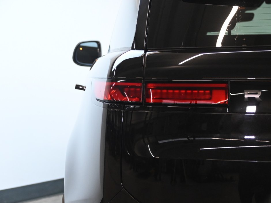 2025 Land Rover Range Rover Sport Dynamic SE-28