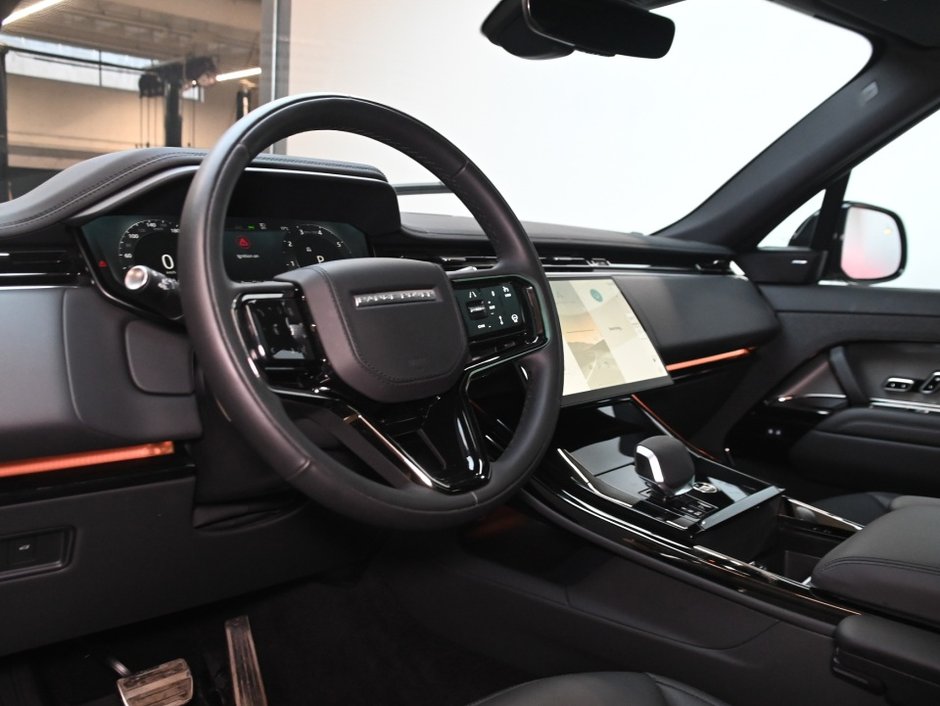 2025 Land Rover Range Rover Sport Dynamic SE-2