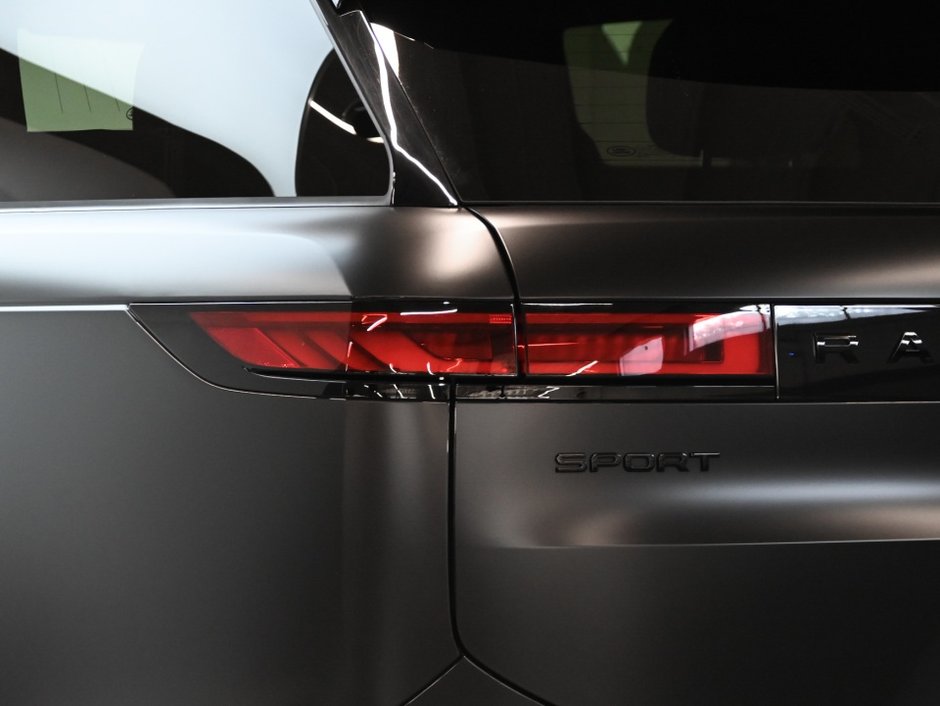 2025 Land Rover Range Rover Sport Dynamic HSE-25