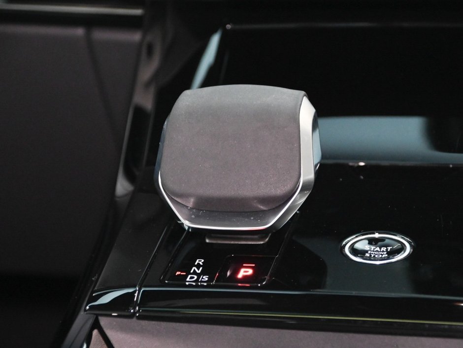 2025 Land Rover Range Rover Sport Dynamic SE-21