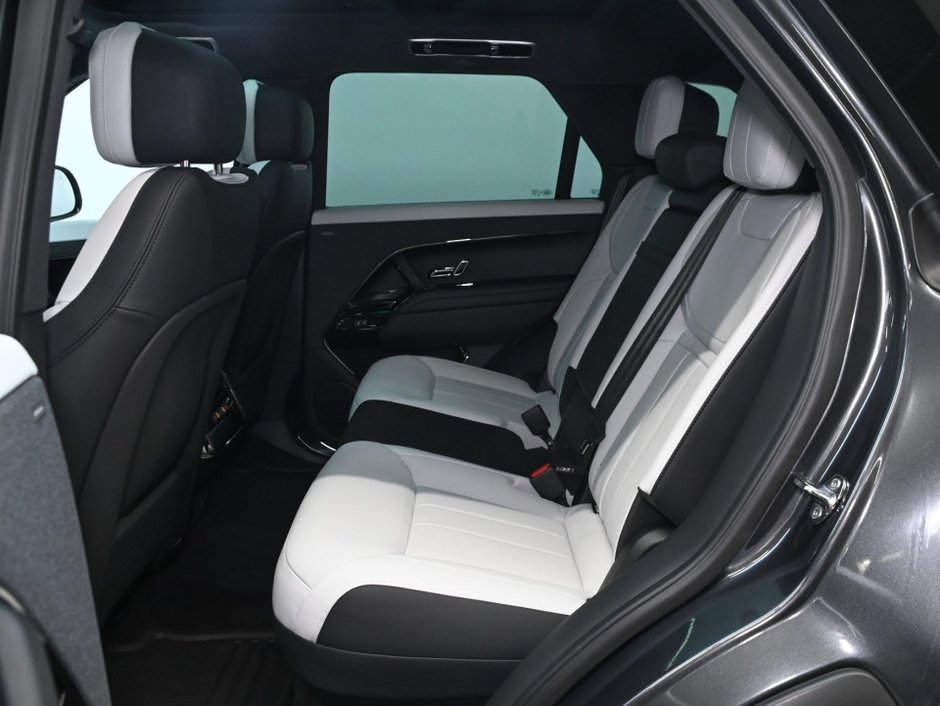 2025 Land Rover Range Rover Sport Dynamic SE-3
